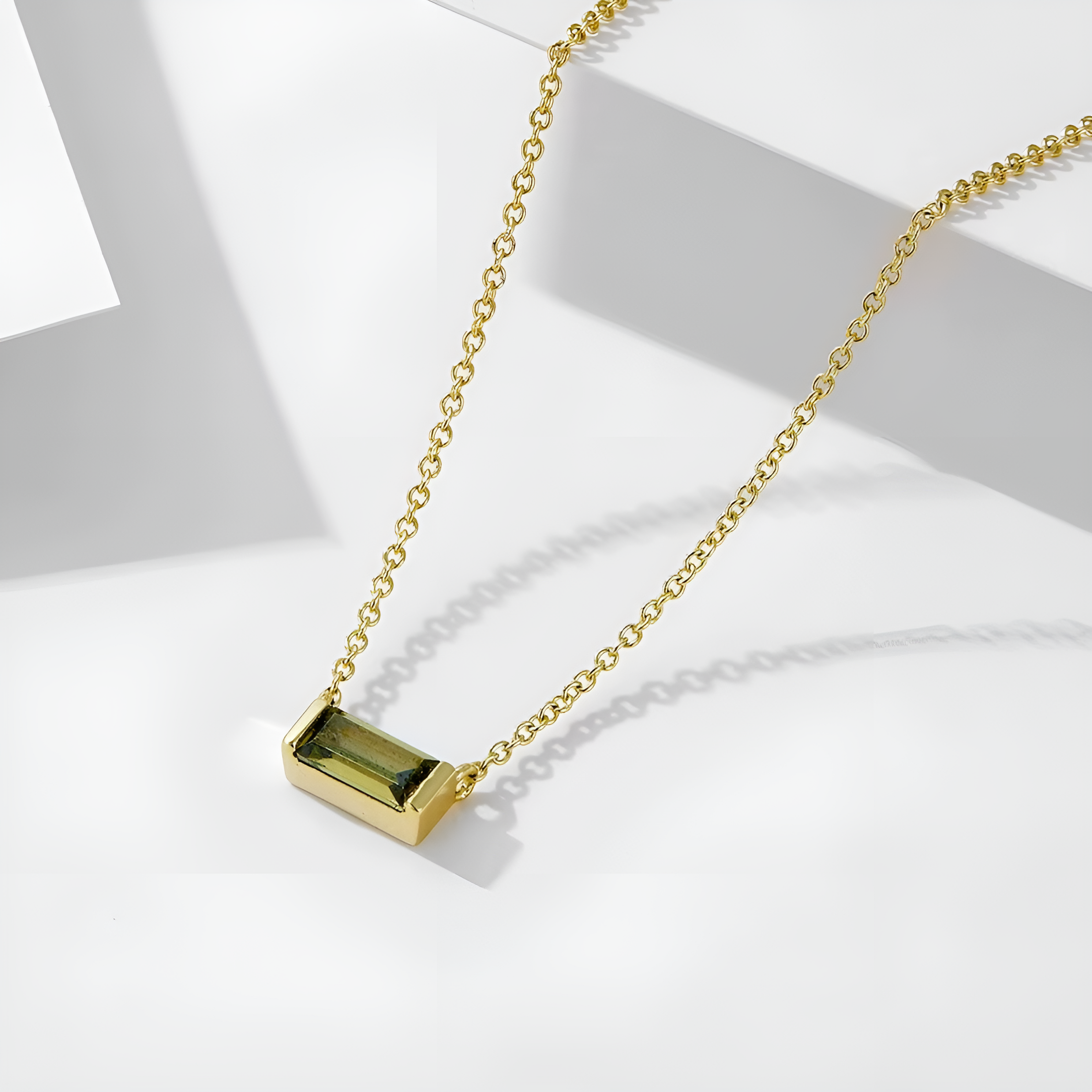(Willow Green August — 18K Gold Plated)